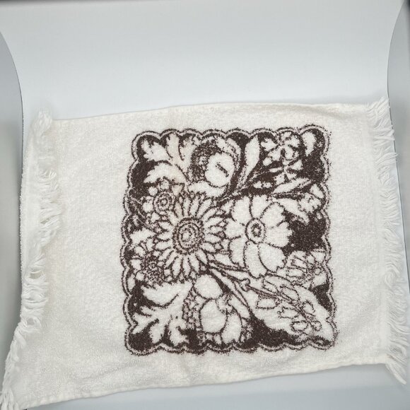 Vintage 70s MCM Flower Brown White Hand Towels Boho Groovy Fringe Set Of 3 - Picture 5 of 6